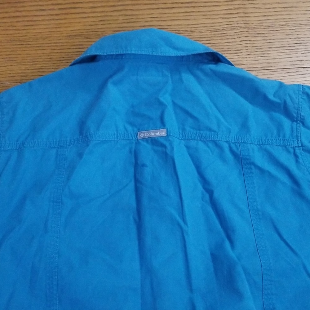 Columbia Button Down shirt - Picture 6 of 6